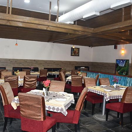 Ulo Chennai Deluxe Hotel Exterior photo